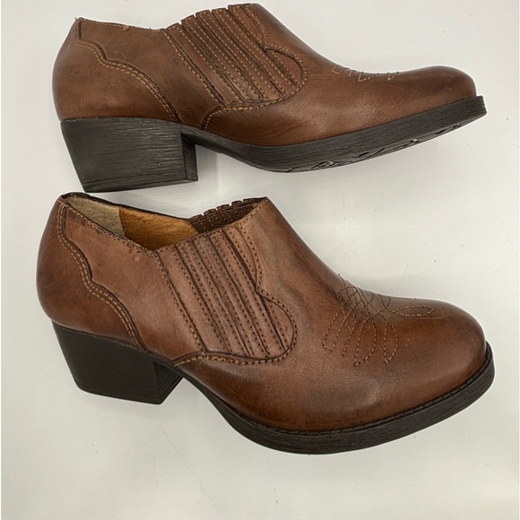 New Nurture Brown Heeled Booties size 8 1/2 - Picture 4 of 6